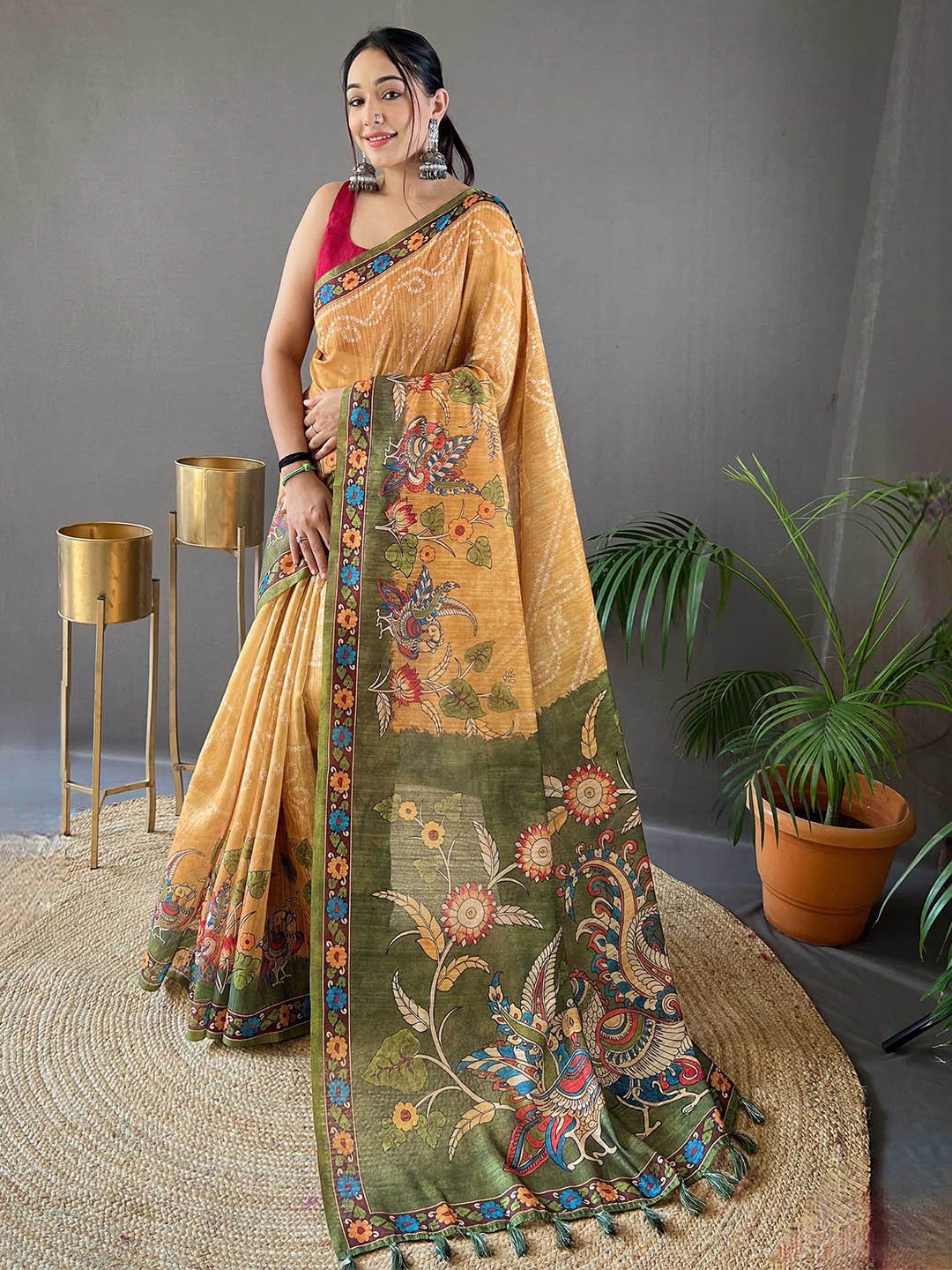 

Mitera Ethnic Motifs Printed Tussar Saree, Yellow