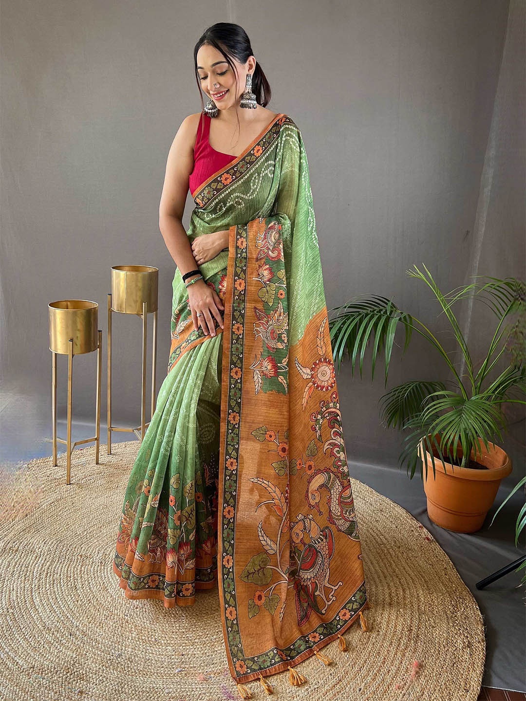 

Mitera Bandhani Printed Tussar Saree, Green