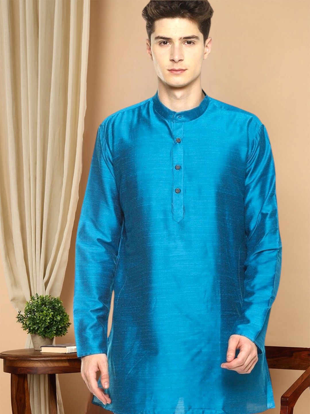 

TATTVA Long Sleeves Mandarin Collar Thread Work Kurta, Blue