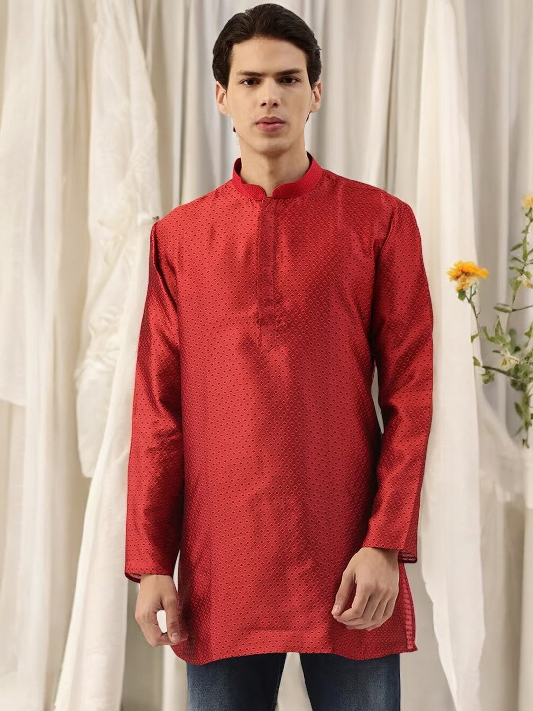 

TATTVA Long Sleeves Mandarin Collar Kurta, Red