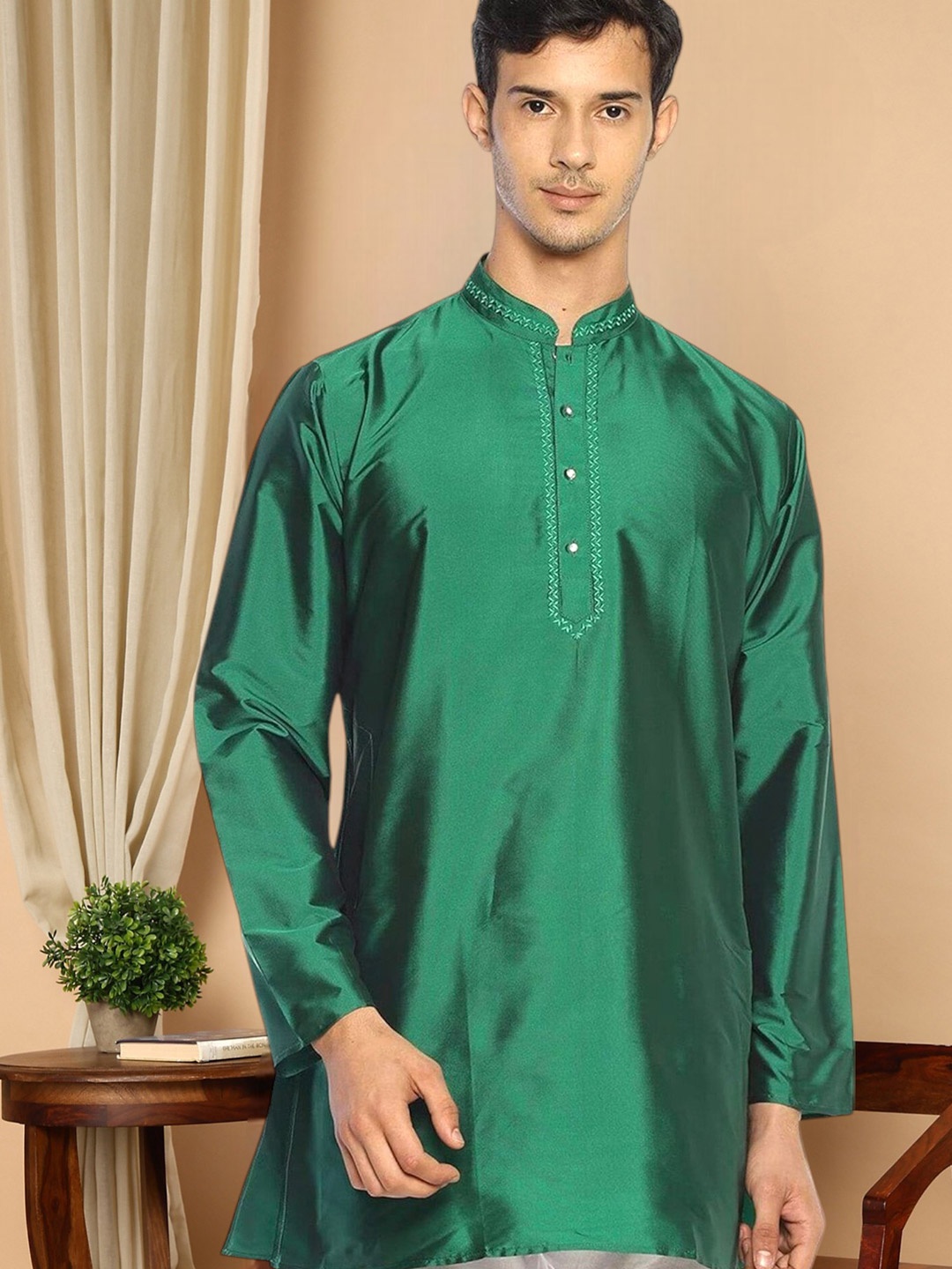 

TATTVA Mandarin Collar Straight Kurta, Green
