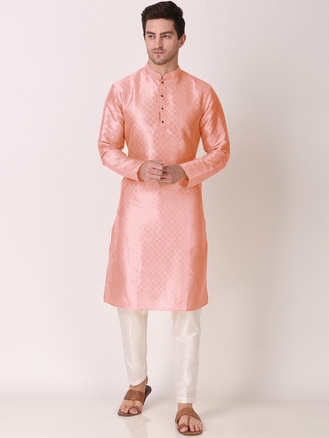 

Koshin Geometric Woven Design Mandarin Collar Jacquard Silk Straight Kurta, Peach