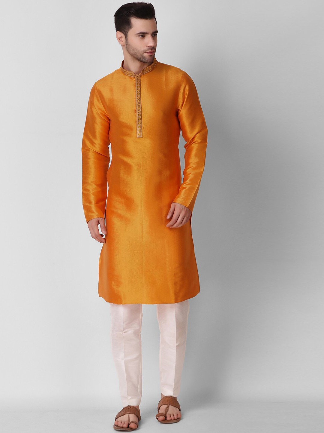 

Koshin Mandarin Collar Thread Work Jacquard Straight Silk Kurta, Yellow