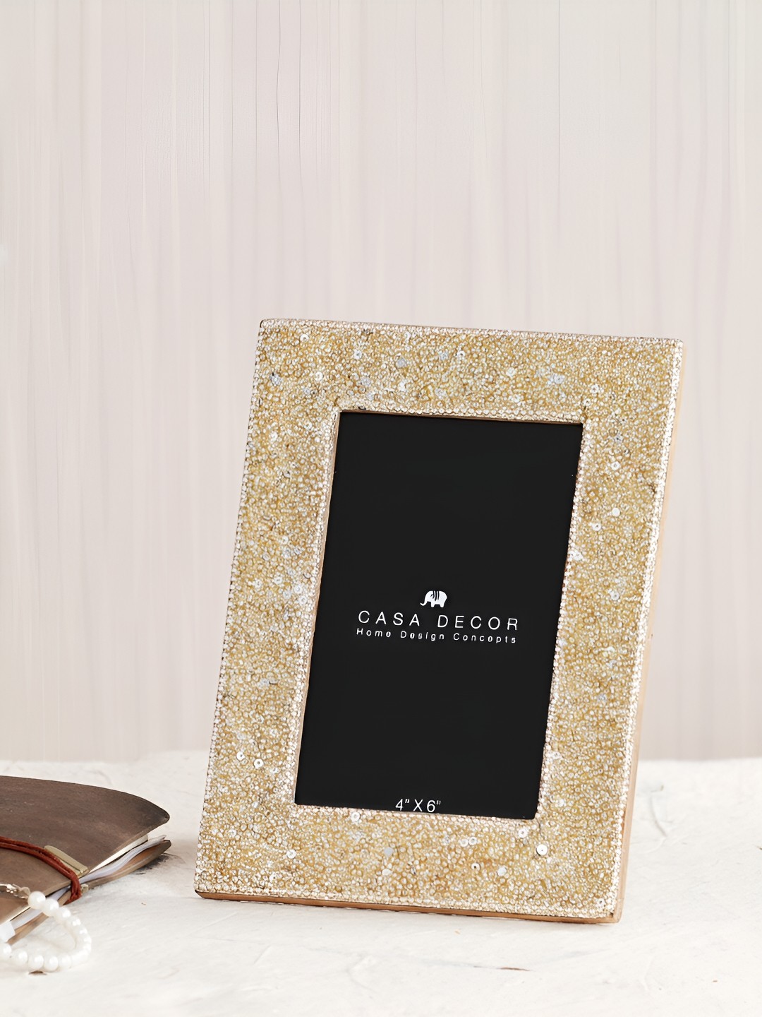 

CASA DECOR Gold Toned Wooden Table Photo Frame