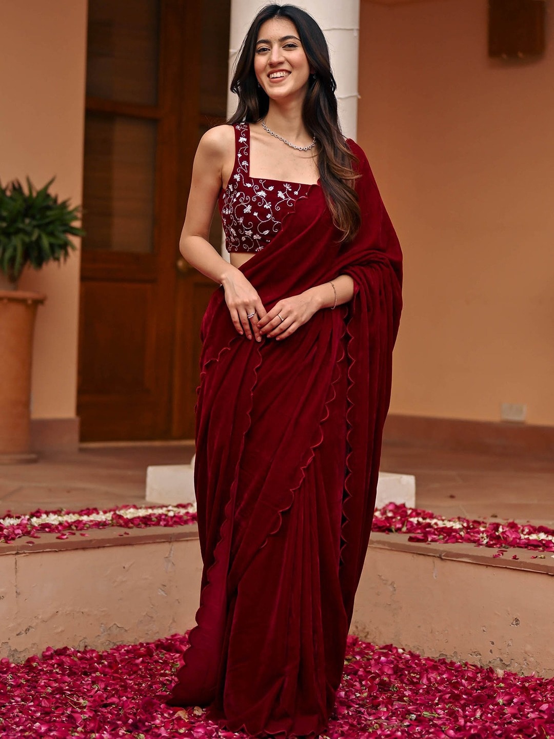 

Lavanya The Label Velvet Saree With Blouse, Maroon