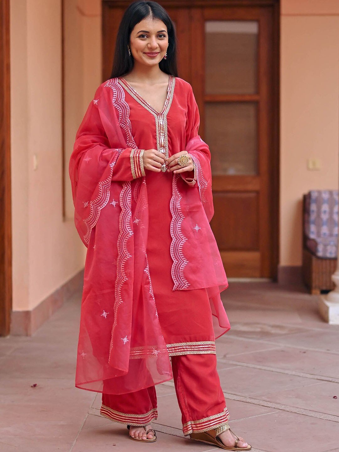 

Lavanya The Label Regular Velvet Kurta with Trousers & With Dupatta, Pink