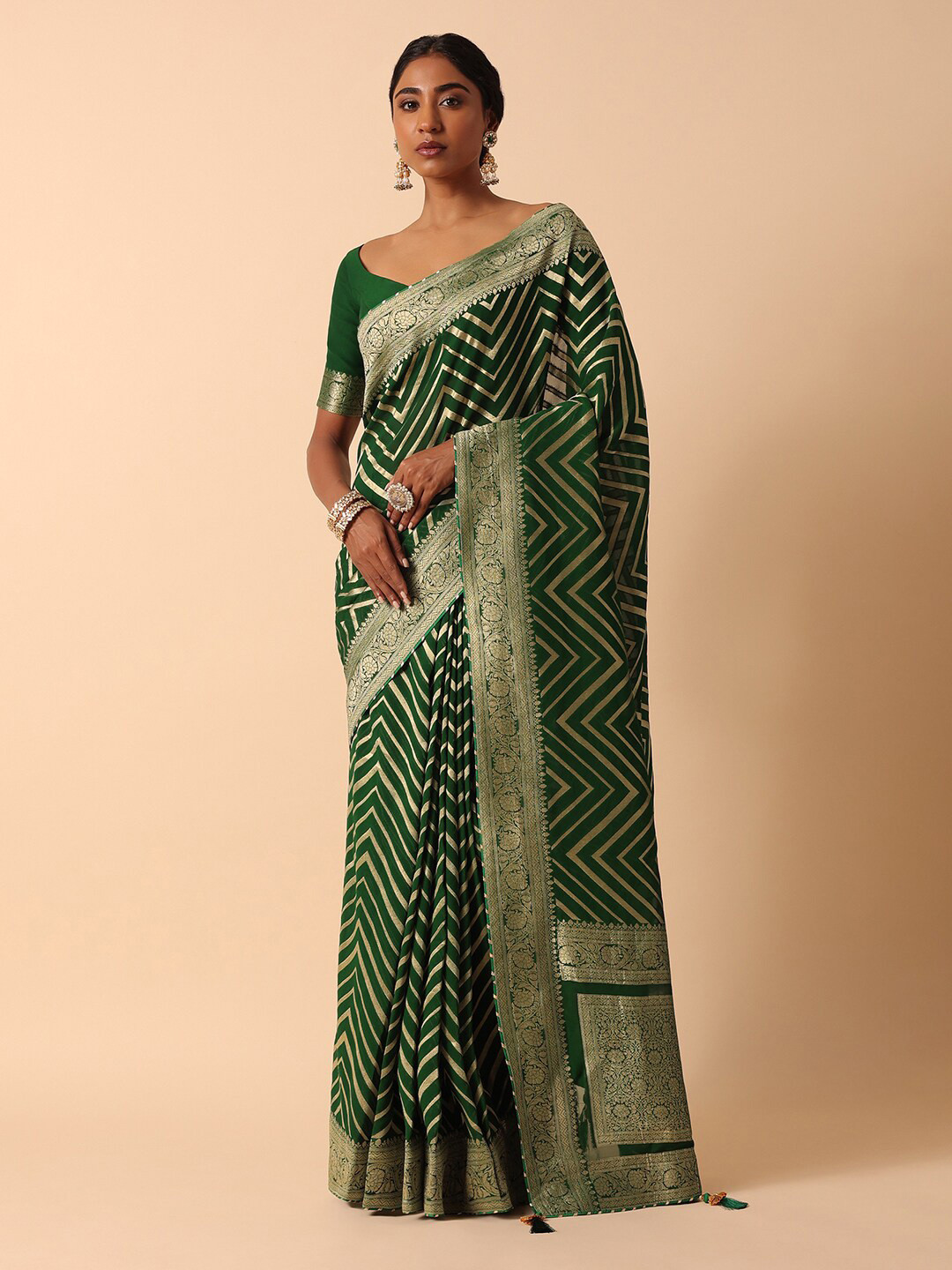 

KALKI Fashion Ethnic Woven Design Zari Pure Georgette Banarasi Saree, Green