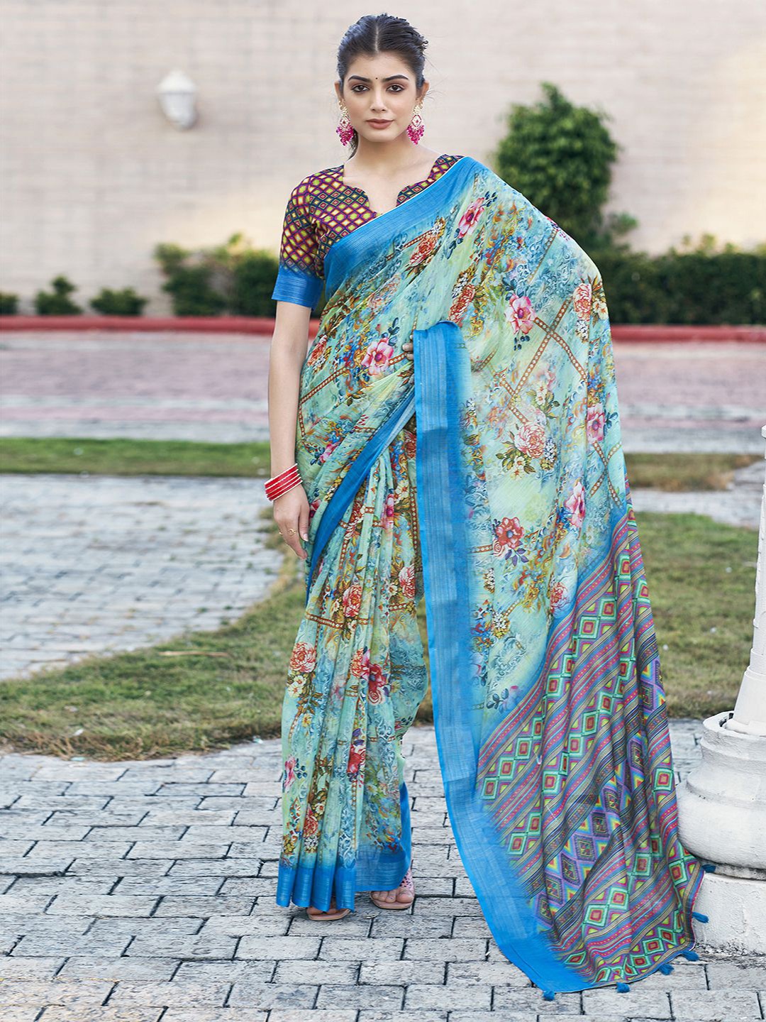 

KALINI Floral Printed Zari Saree, Blue