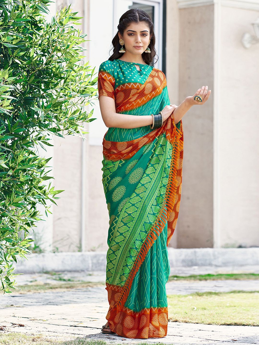 

KALINI Geometric Printed Arani Saree, Teal