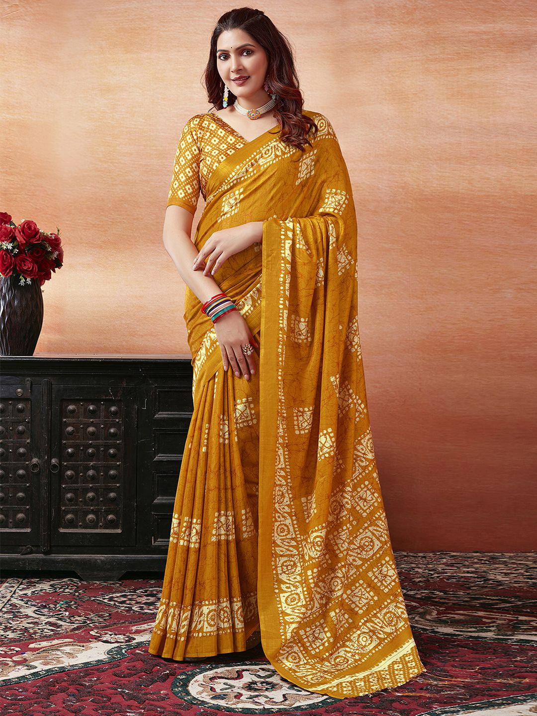 

KALINI Geometric Printed Saree, Yellow