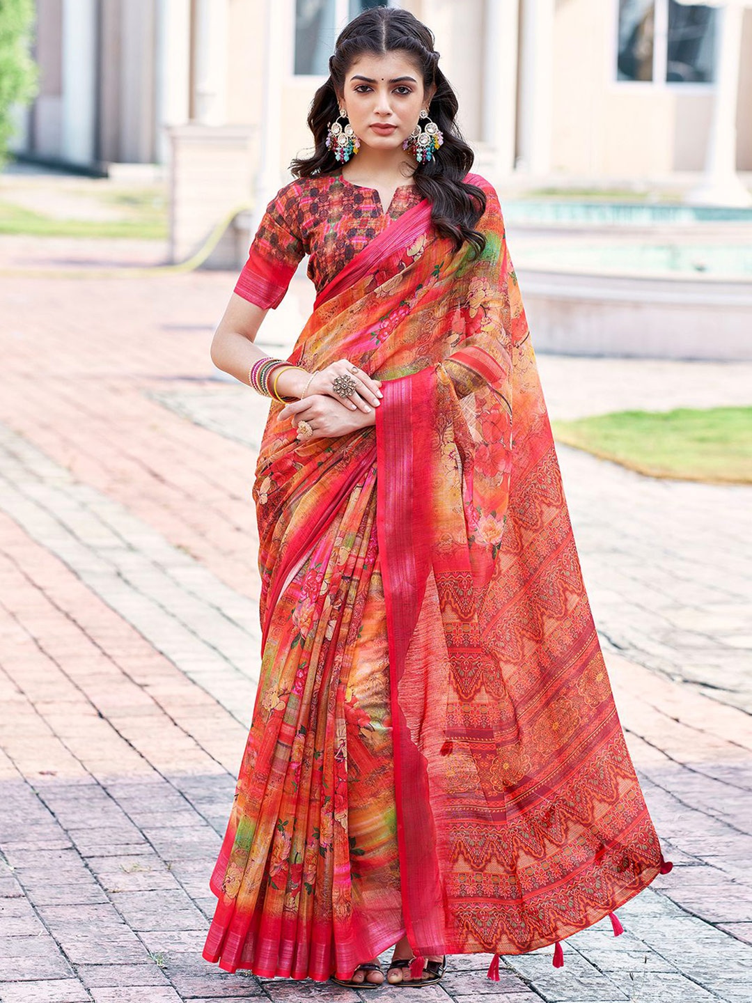 

KALINI Floral Printed Zari Saree, Pink