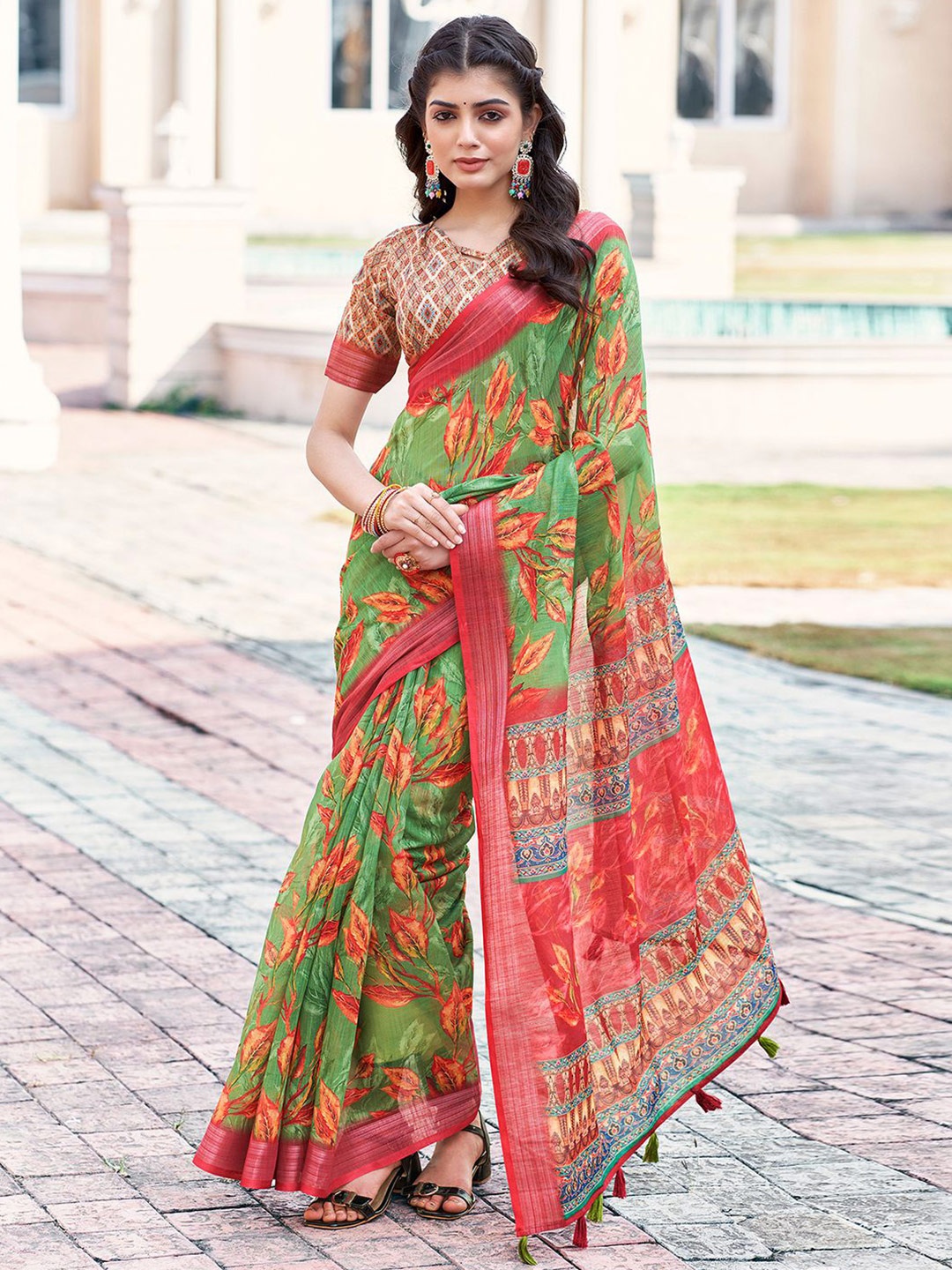 

KALINI Floral Printed Zari Saree, Green