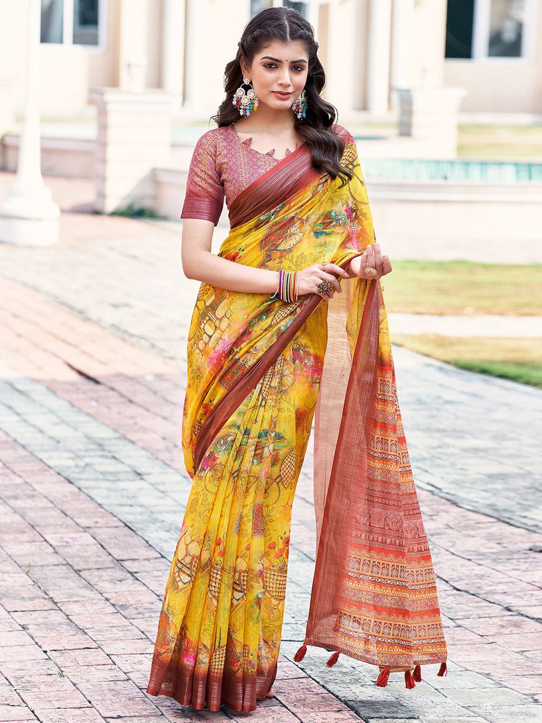 

KALINI Floral Printed Zari Saree, Yellow