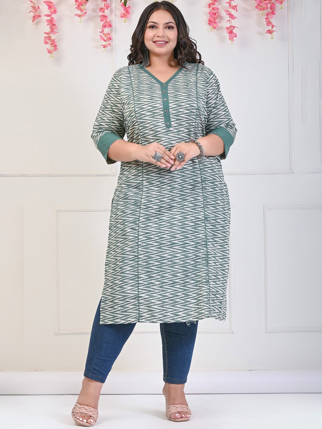 

KALINI Plus Size Chevron Printed V-Neck Cotton Straight Kurta, Green