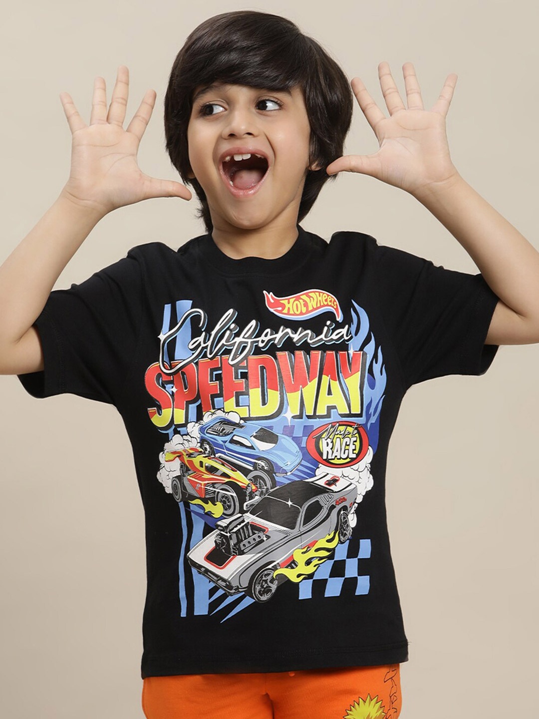 

Kids Ville Boys Hot Wheels-Printed Pure-Cotton T-Shirt, Black