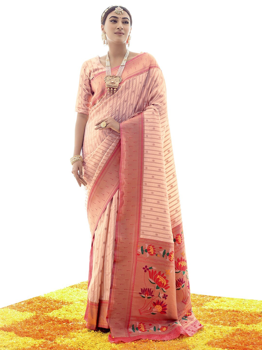 

Mitera Ethnic Motif Woven Design Zari Saree, Cream