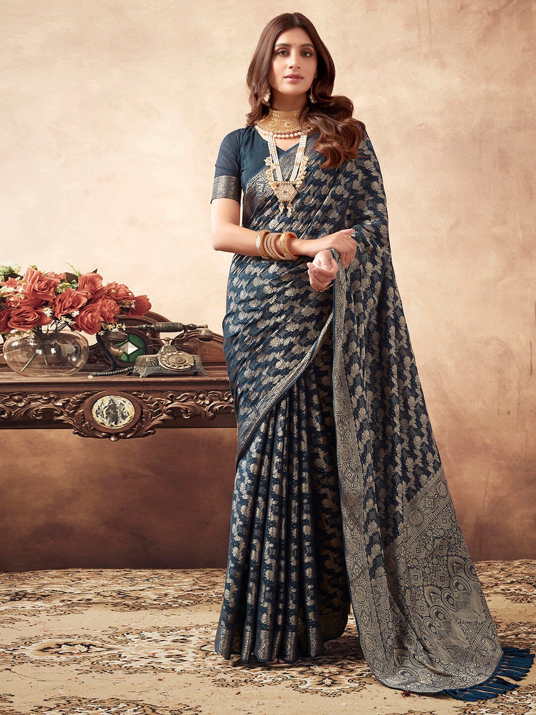 

Mitera Ethnic Motifs Woven Design Saree, Blue