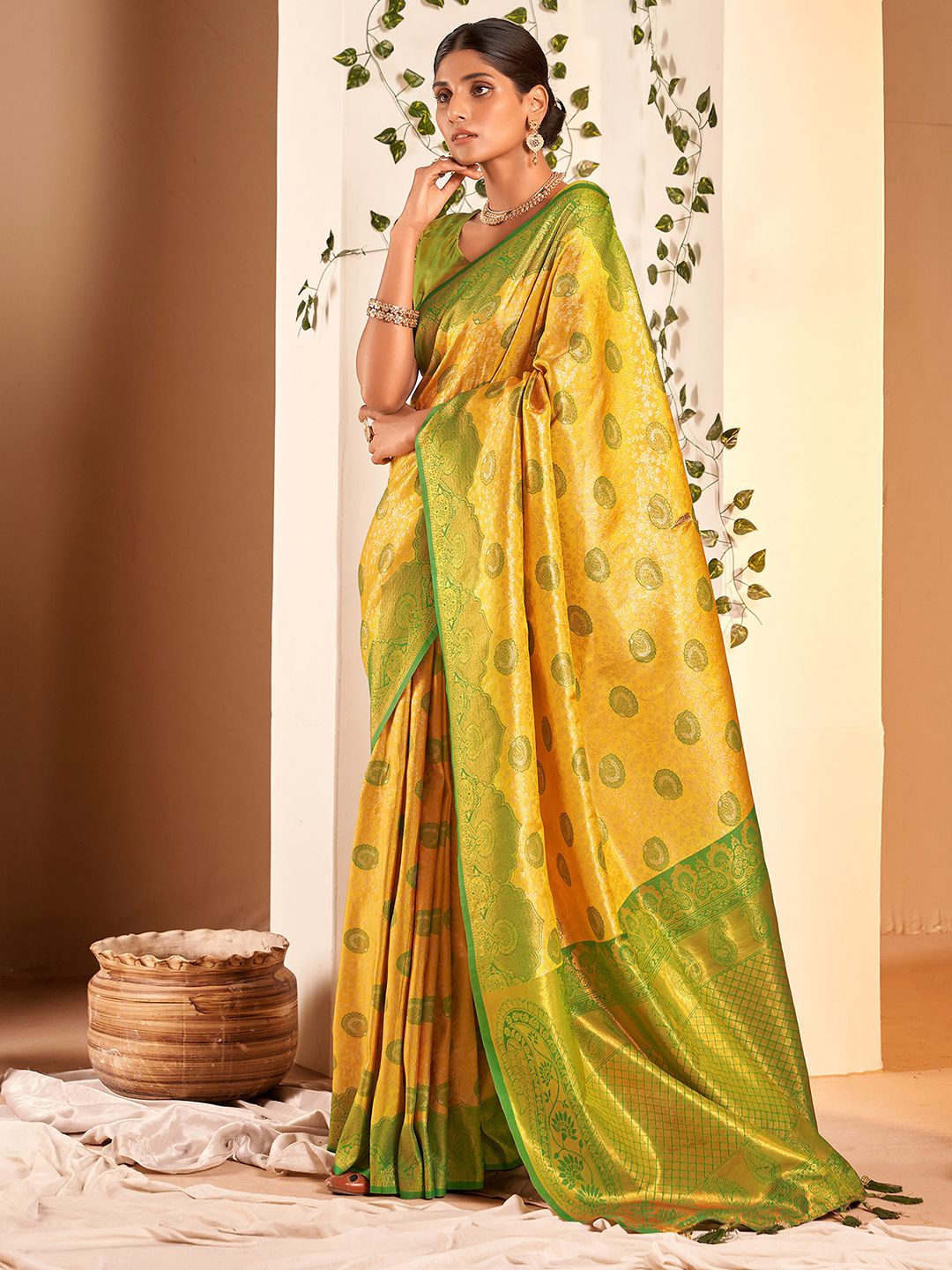 

Mitera Ethnic Motif Woven Design Zari Saree, Yellow