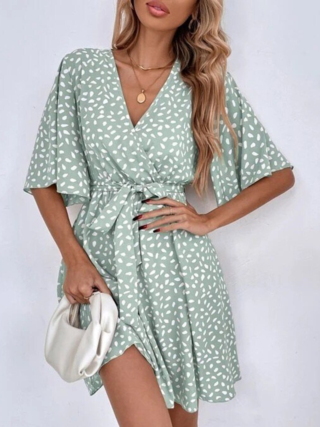 

StyleCast Green & White Geometric Printed Kimono Sleeves Tie-Ups Fit & Flare Dress
