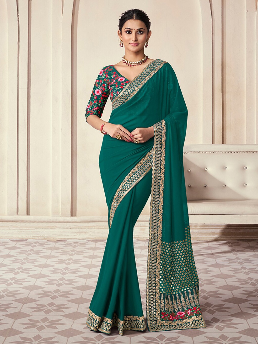 

Fusionic Sequinned Embroidered Saree, Green