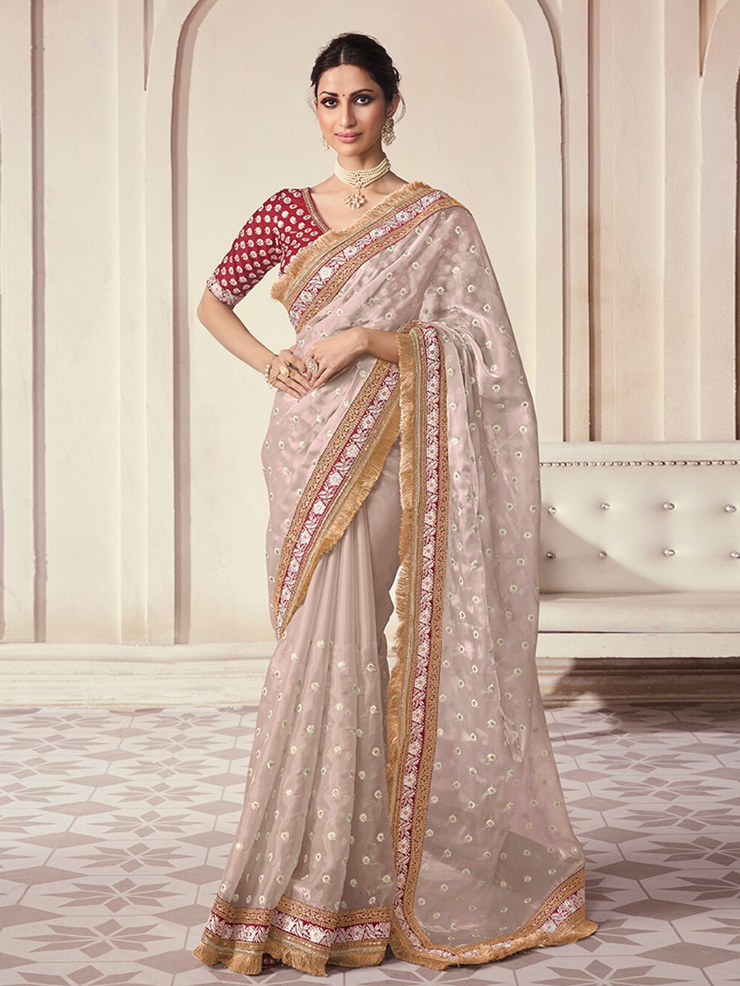 

Fusionic Ethnic Motifs Embroidered Saree, Beige