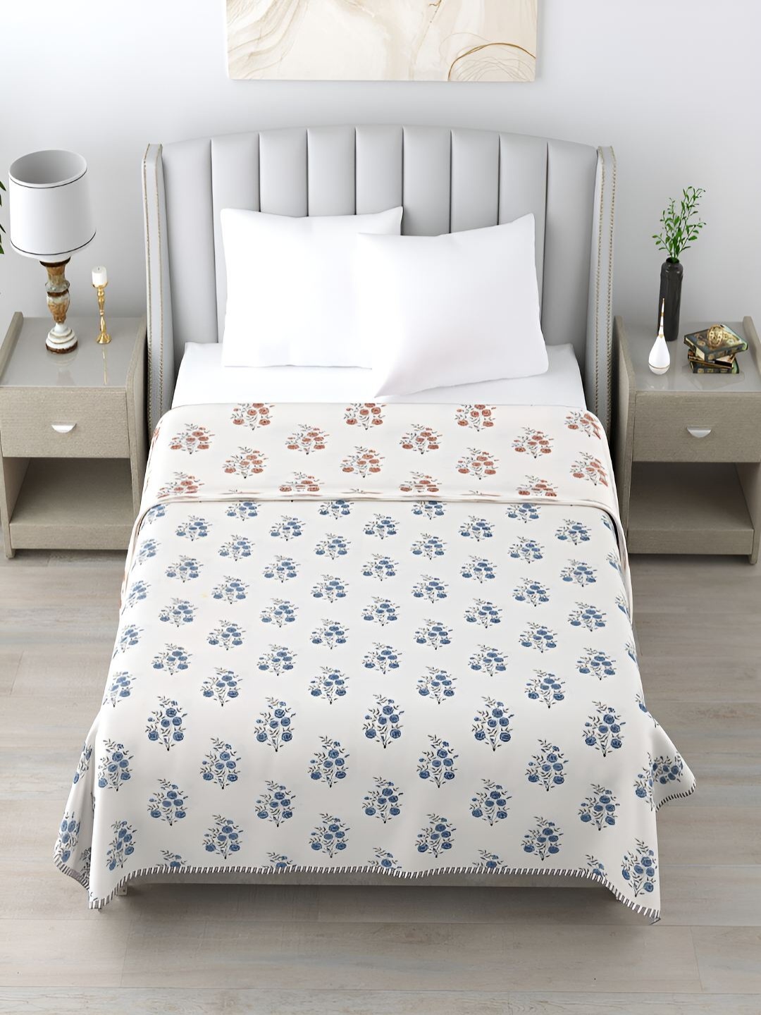 

tundwal's White & Blue Floral AC Room Cotton 210 GSM Reversible Double Bed Dohar