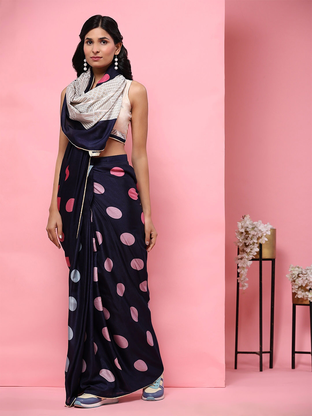 

RACHNA Polka Dot Printed Ready To Wear Saree, Navy blue