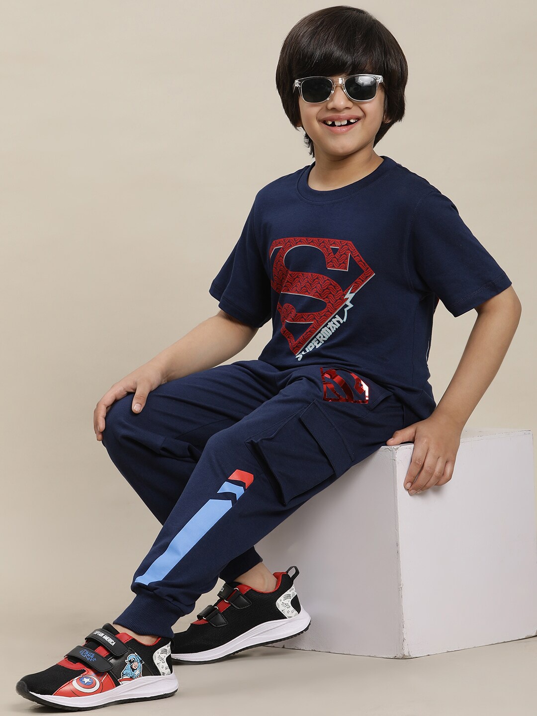 

Kids Ville Boys Superman Printed T-Shirt & Joggers, Navy blue