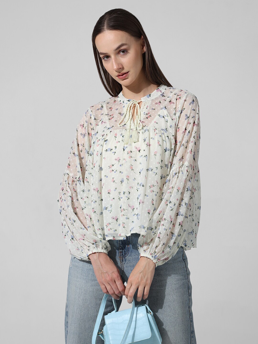 

ONLY Floral Printed Tie-Up Neck Puff Sleeves Dobby Gathered Top, White
