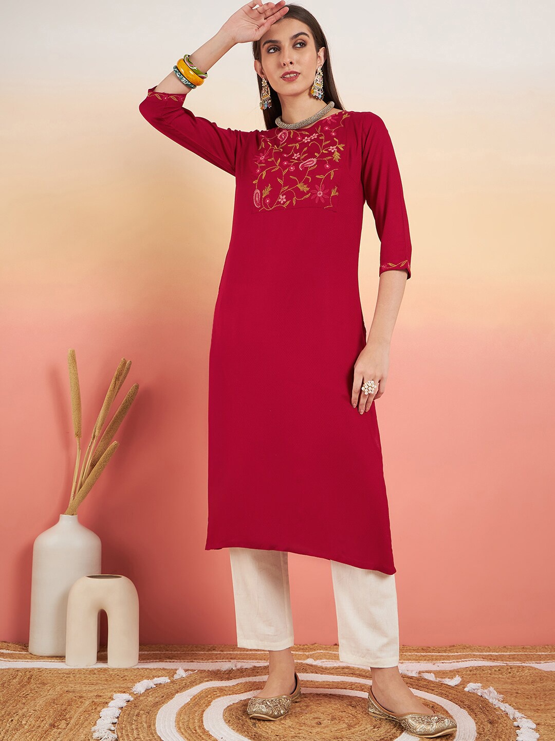

Sangria Yoke Embroidered Straight Kurta, Red