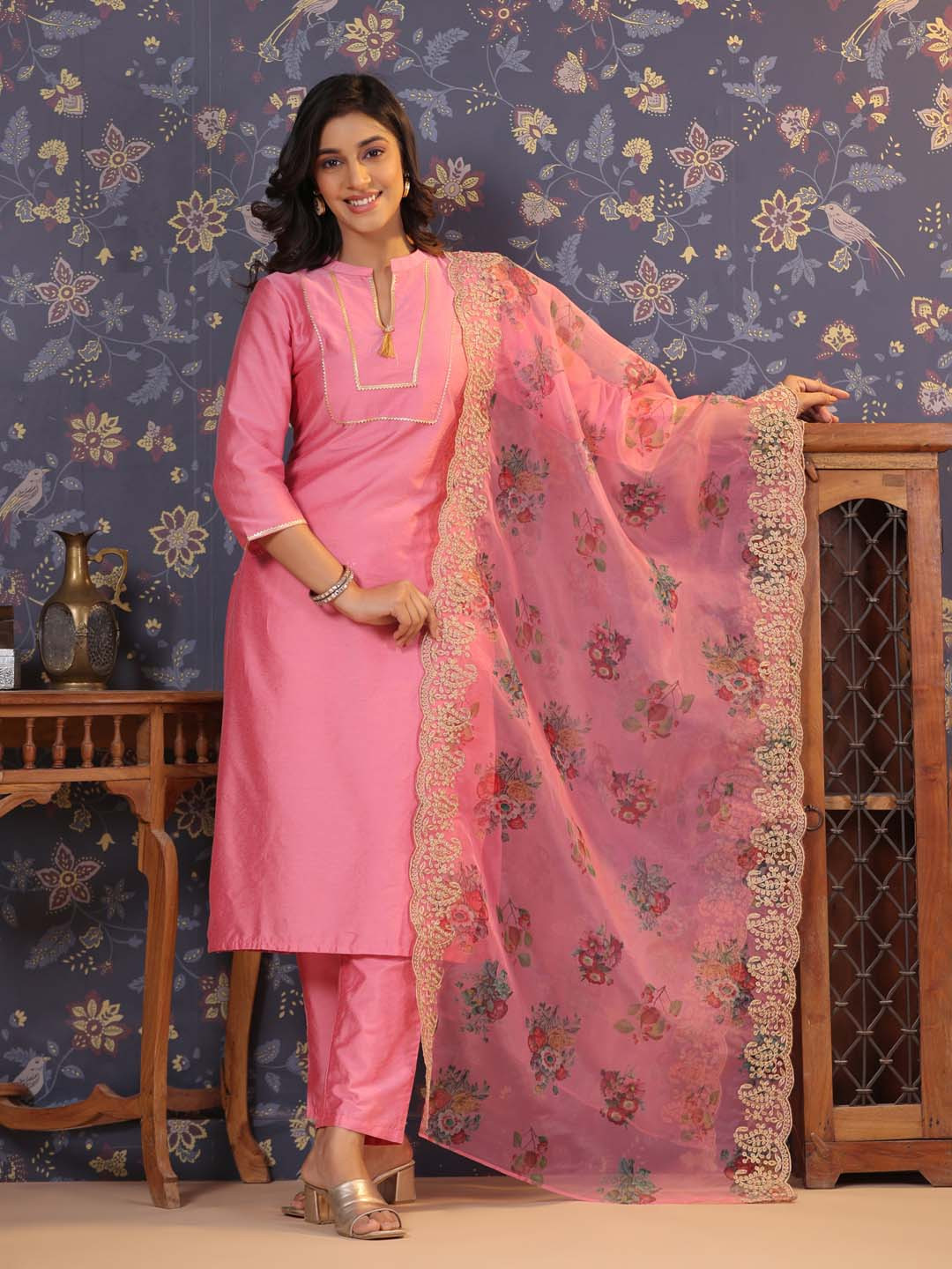 

House of Pataudi Embroidered Round-Neck Kurta With Trousers & Dupatta Kurta Sets, Pink