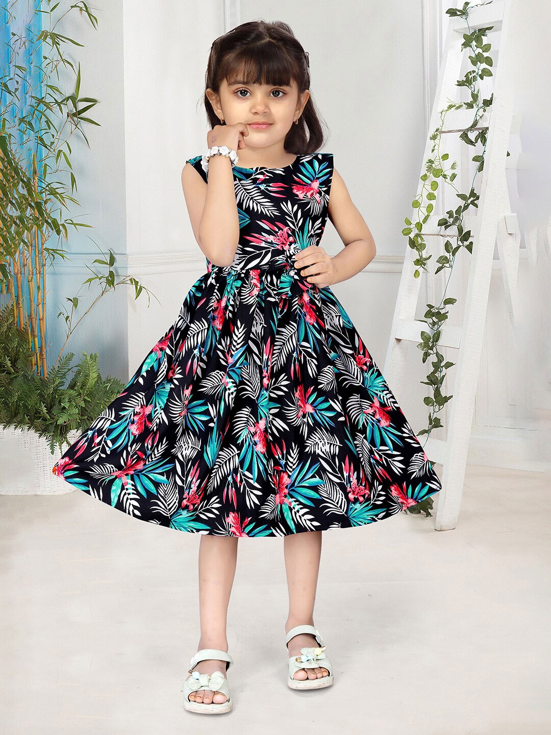 

BAESD Floral Print Crepe Fit & Flare Midi Dress, Black