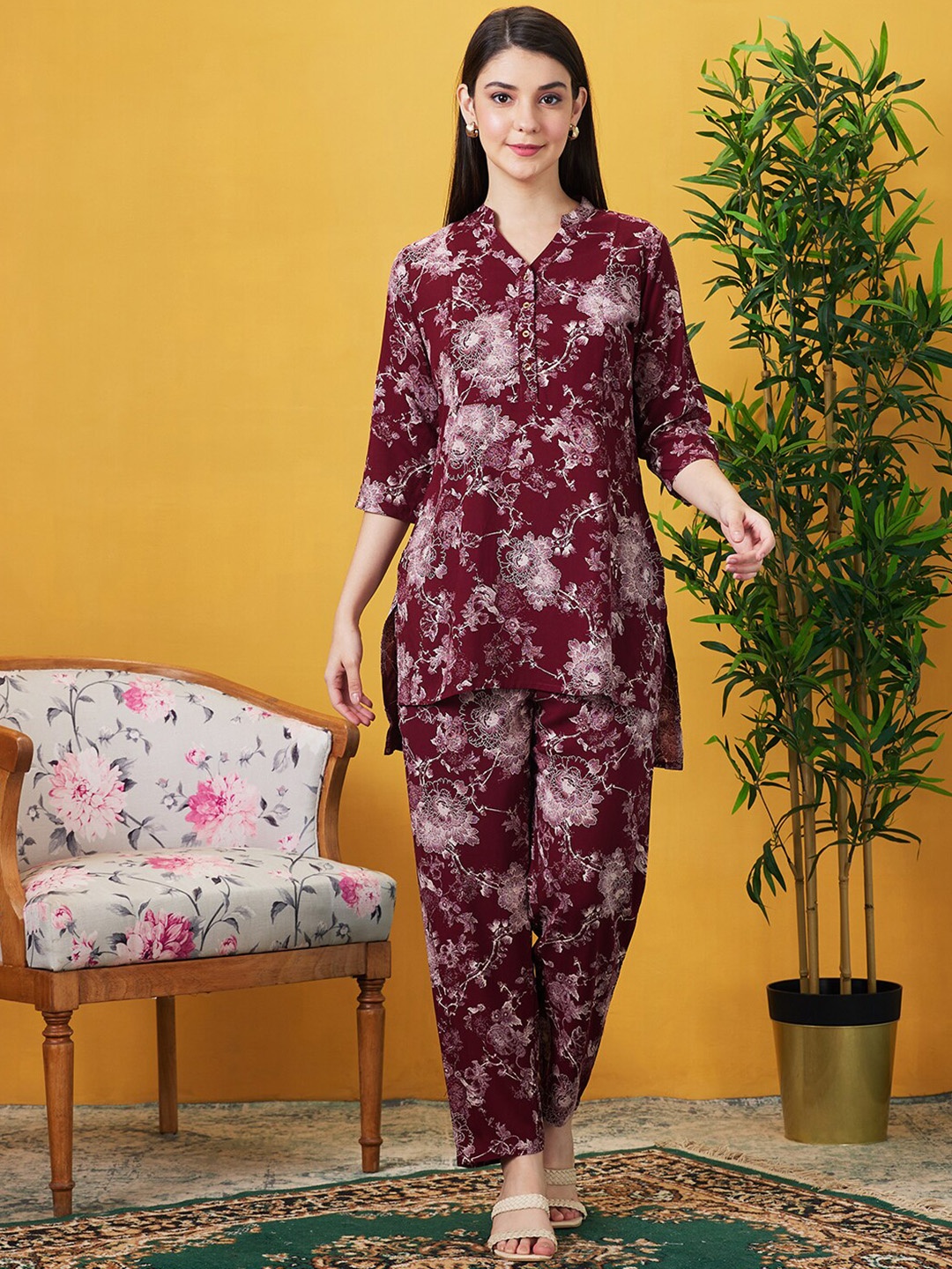 

AV2 Maternity Printed Mandarin Collar Neck Top & Flared Trouser, Maroon