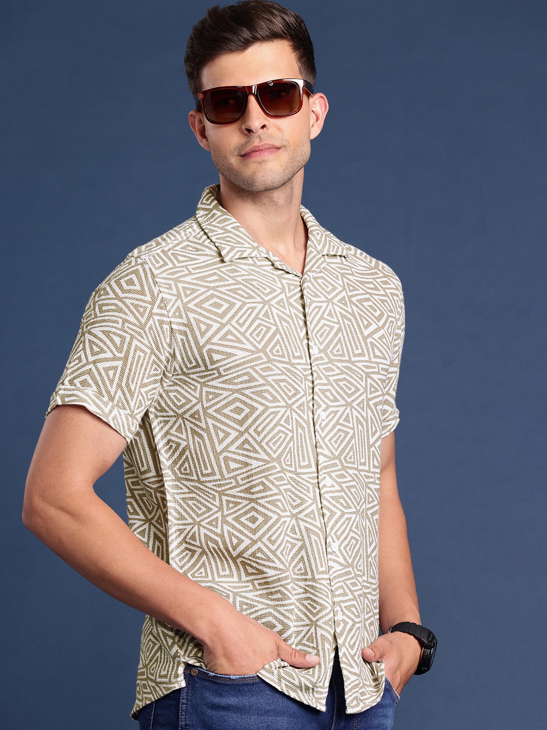 

Mast & Harbour Men Slim Fit Printed Casual Shirt, Beige