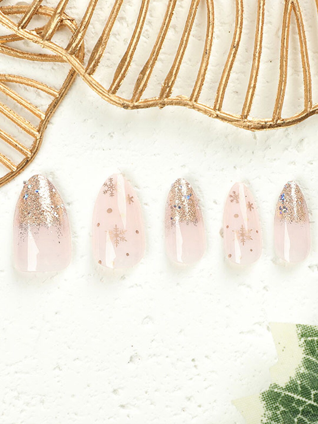 

Secret Lives 24-Pcs Glittery Nail Art, Nude