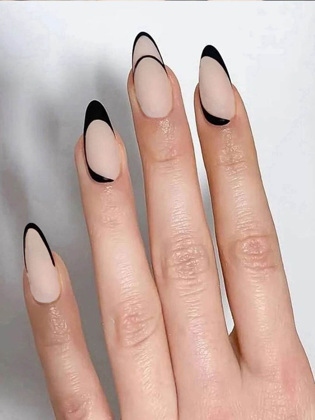 

Secret Lives 24 Pcs Curves Design False Nails, Nude