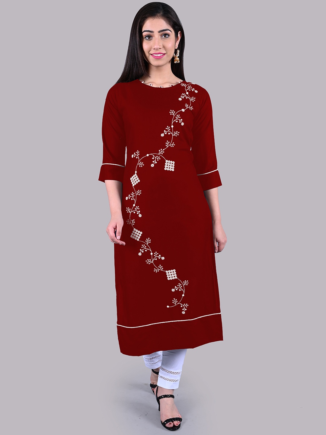 

SGRF Floral Embroidered Straight Kurta, Maroon