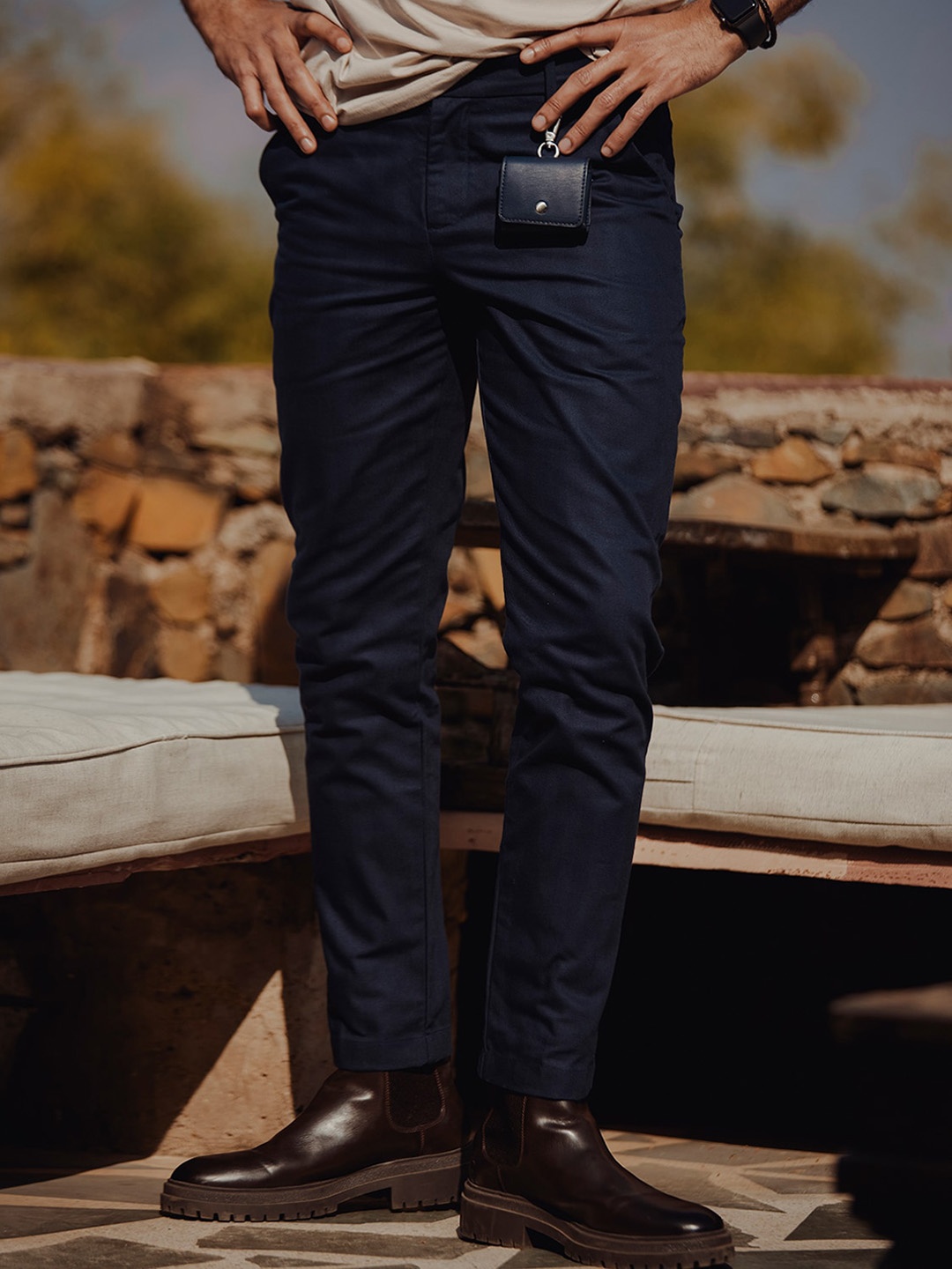 

Andamen Men Ultra Mid-Rise Cotton Herringbone Chinos, Navy blue