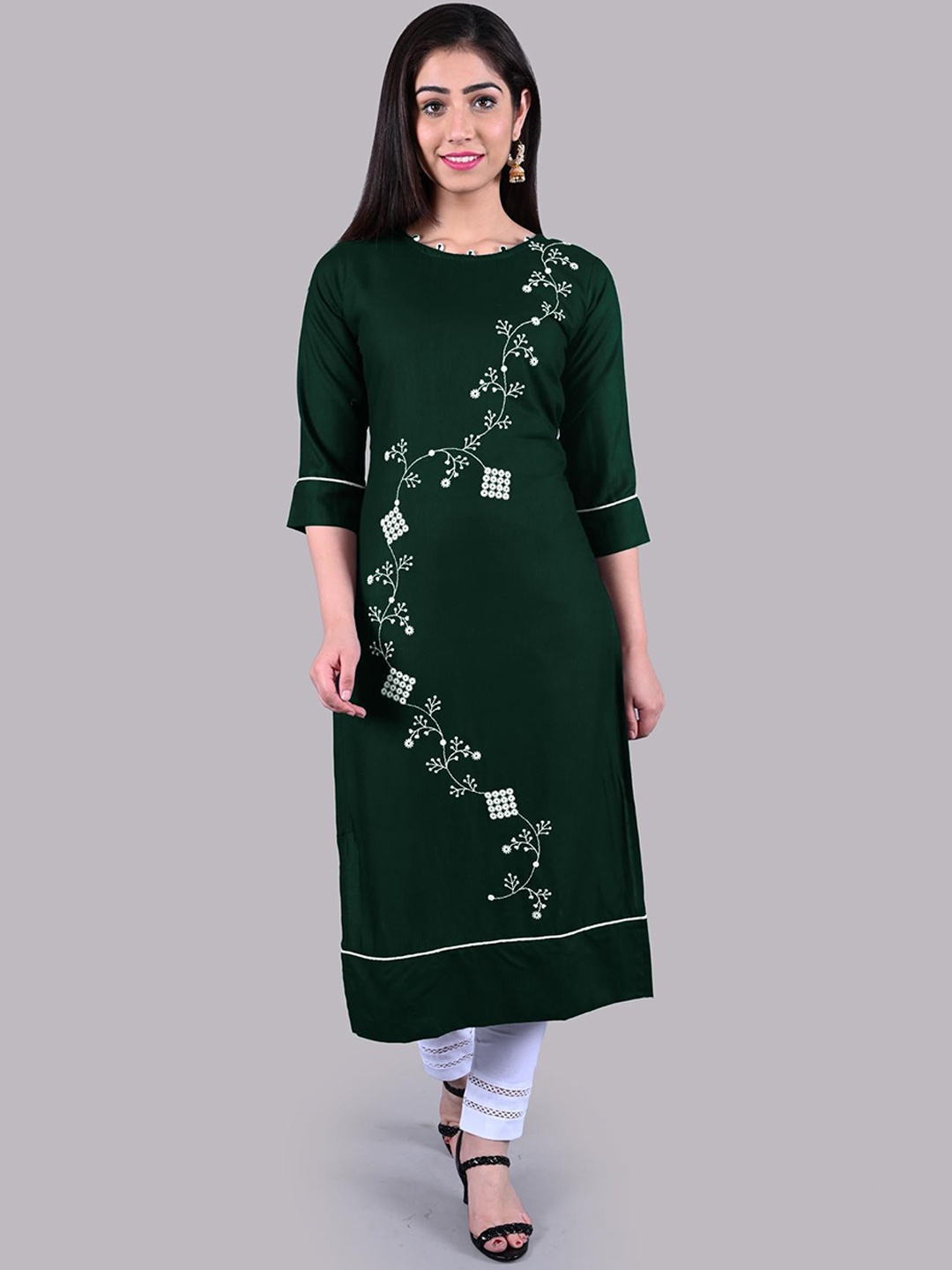 

SGRF Floral Embroidered Straight Kurta, Green