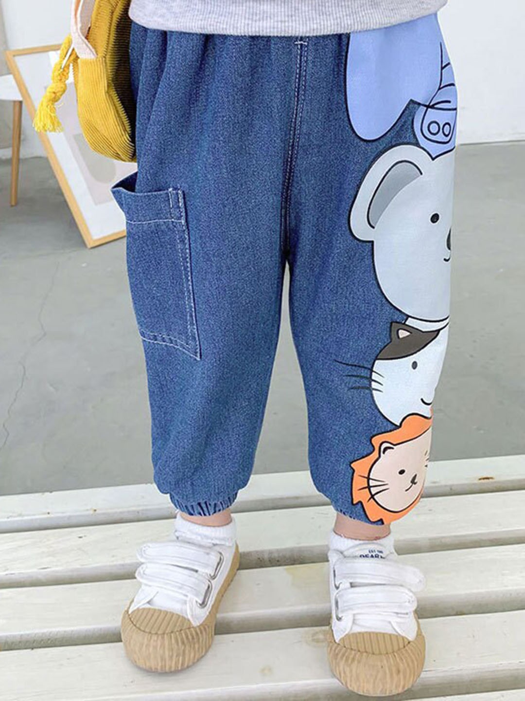 

Googo Gaaga Boys Smart Mid-Rise Clean Look Printed Stretchable Joggers, Blue