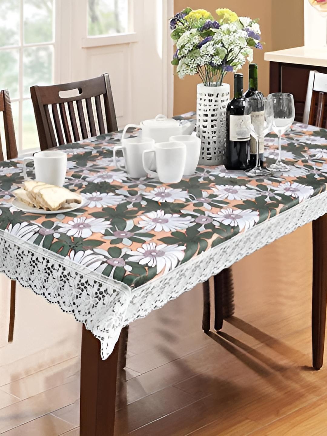 

CASA-NEST Green White Floral 4 Seater Rectangular Table Cover