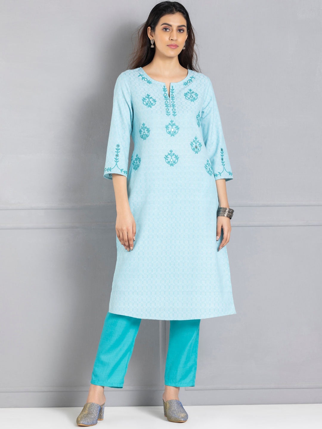 SHAYE Geometric Printed Thread Work Straight Kurta, Blue