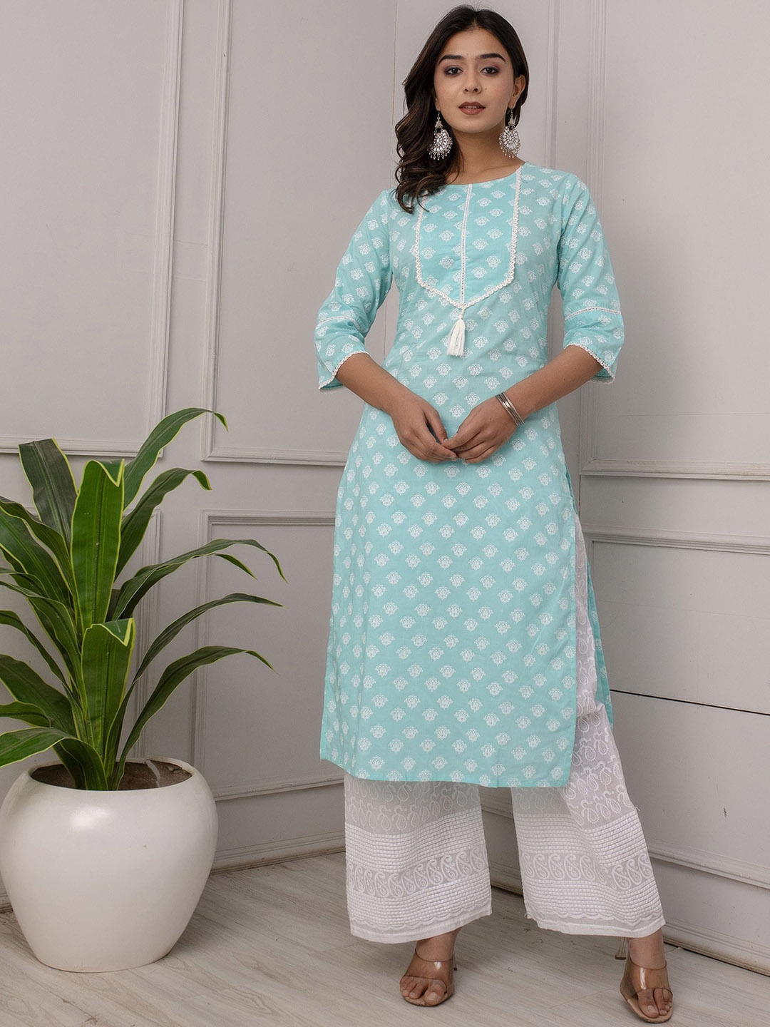 

Nayo Ethnic Motifs Printed Thread Work Straight Kurta, Blue