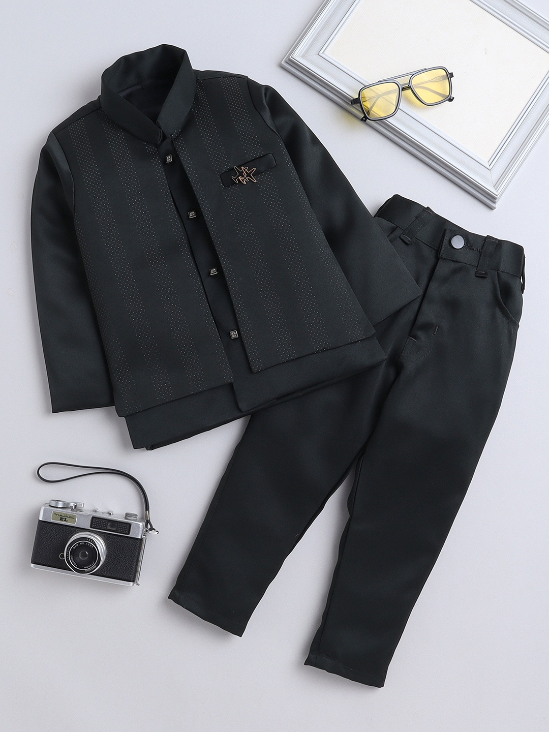 

BAESD Boys Self-Design Single-Breasted 2-Piece Suit, Green
