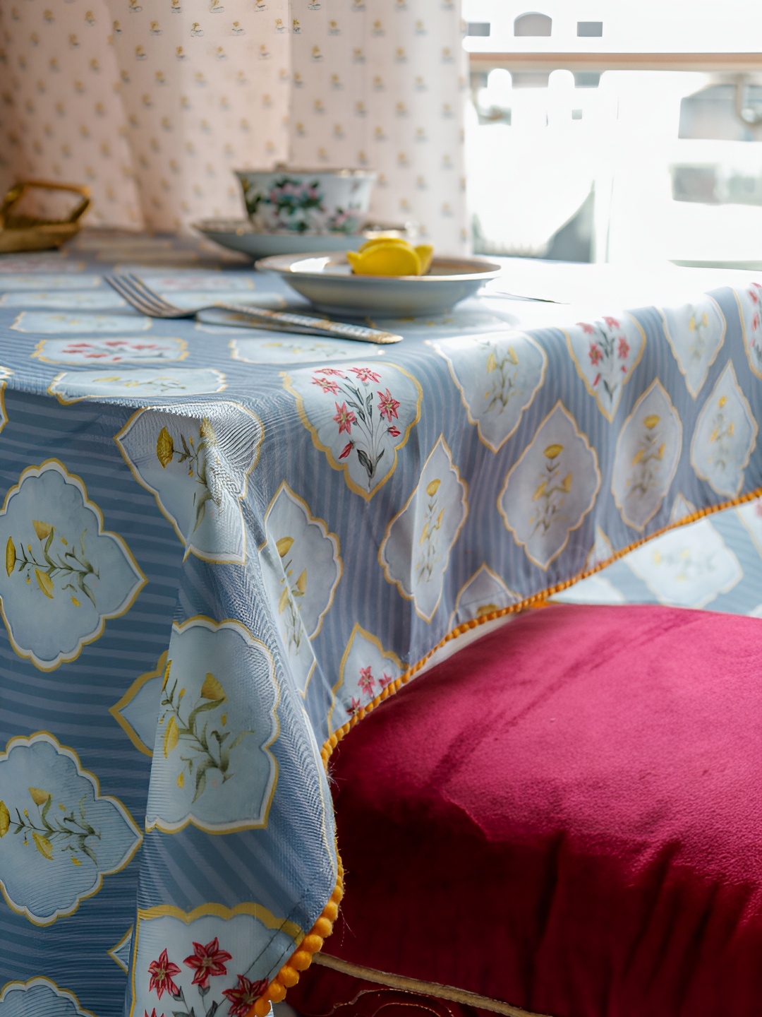 

design station Blue Ethnic Motifs Printed Anti-Slip 6-Seater Table Cover