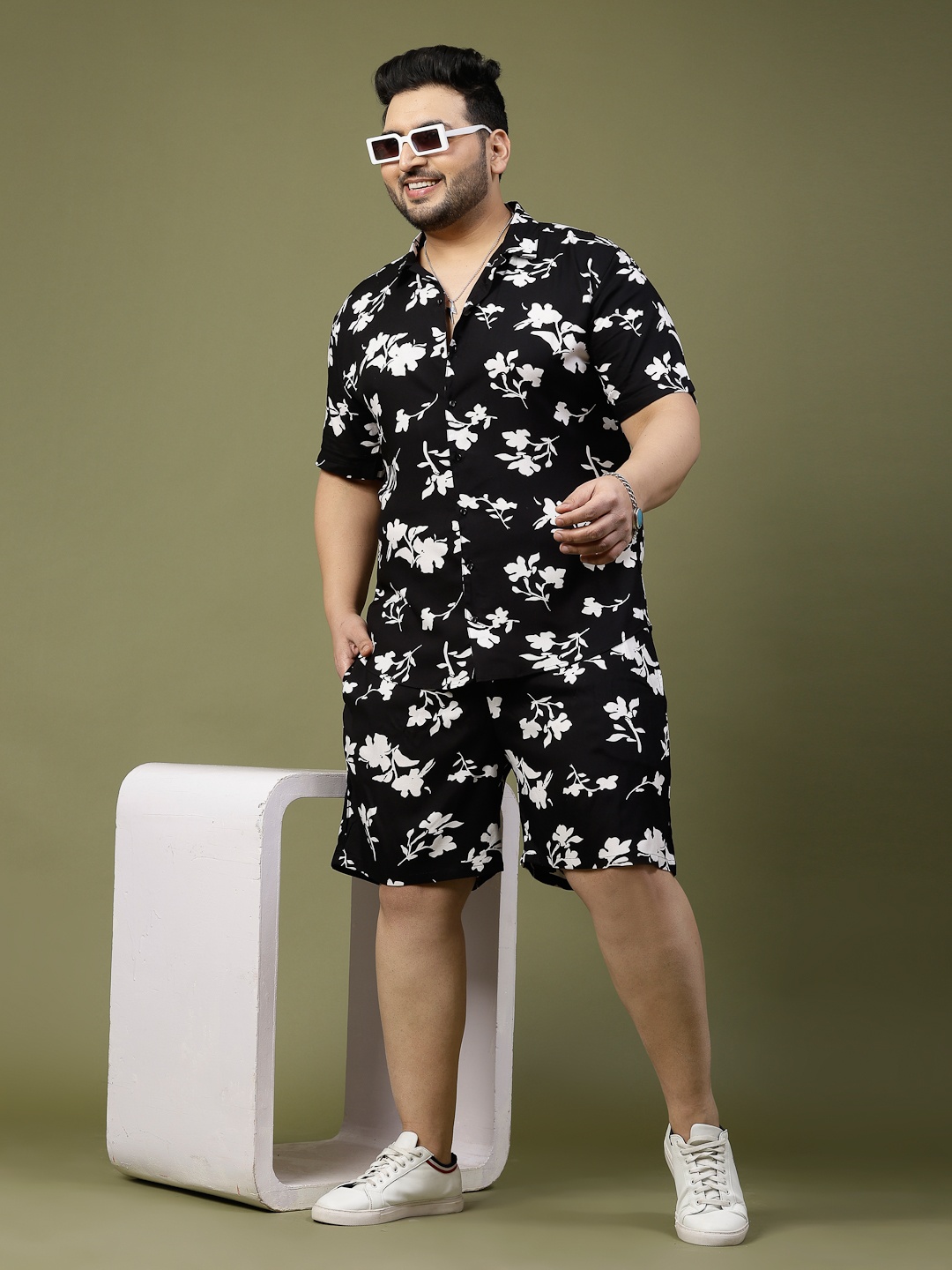 

Rigo Plus Size Floral Printed Shirt & Shorts Co Ord Set, Black