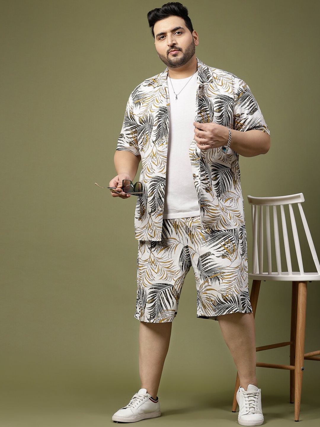 

Rigo Plus Size Palm Leaves Printed Shirt with Shorts Co-Ords Set, White