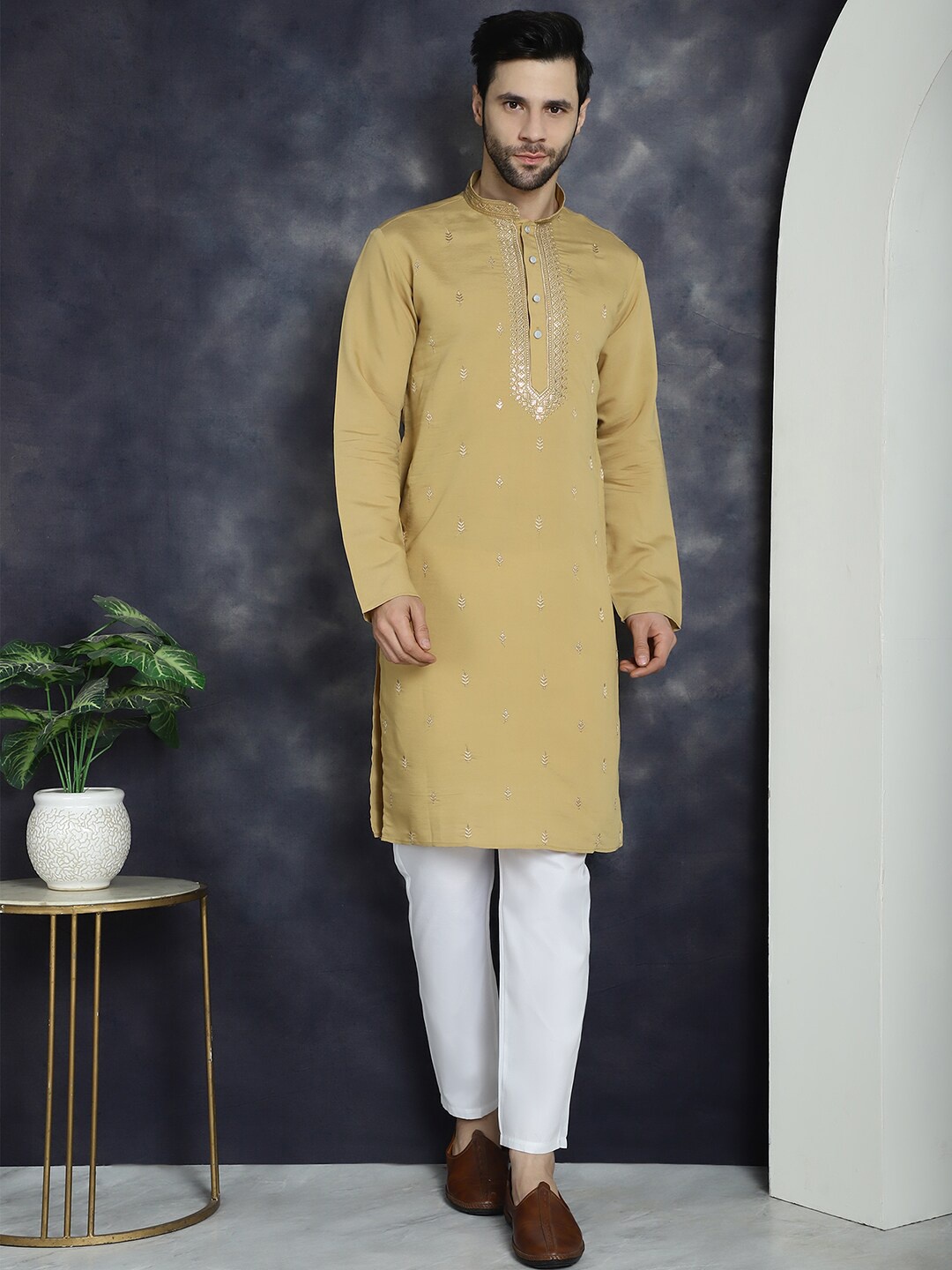

Anouk Yellow Floral Embroidered Mandarin Collar Regular Thread Work Kurta with Pyjamas