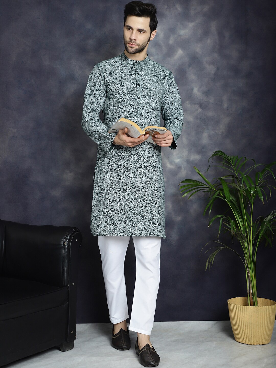 

Anouk Green Paisley Printed Band Collar Kurta With Trousers