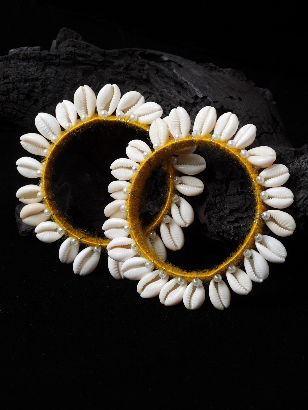 

PANASH Set Of 2 Gold-Plated Shell Beaded Bangles